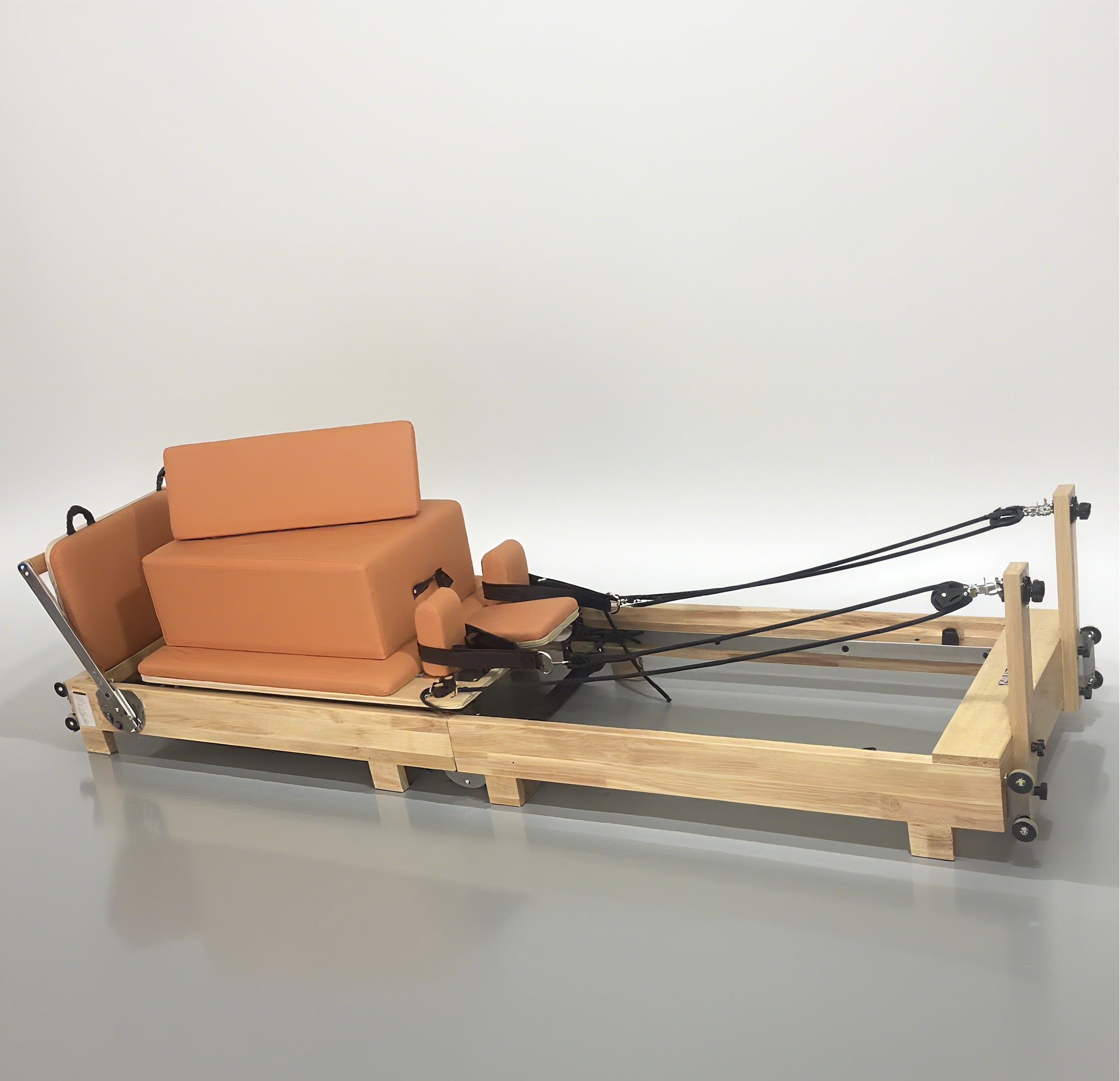 Pilates & Yoga Unleashed International Academy - Foldable Oak Wood Pilates Reformer with